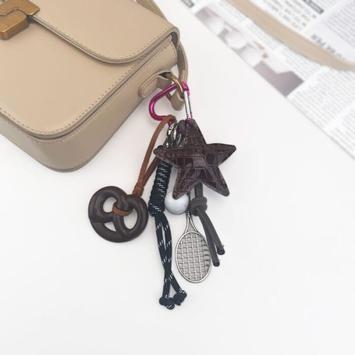 Crocodile Style Pentagram rackets Keychain 7 in 1 - Image 2