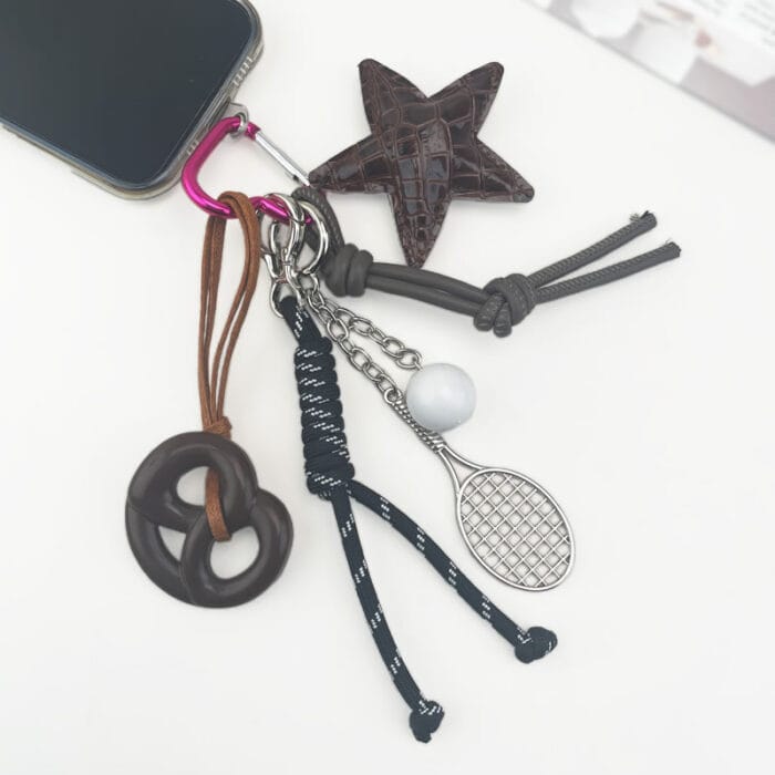 Crocodile Style Pentagram rackets Keychain 7 in 1 - Image 3