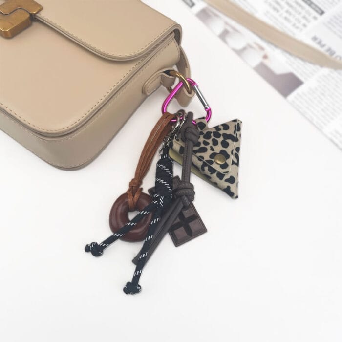 Triangles White speckles bag Donut Keychain 7 in 1 - Image 2